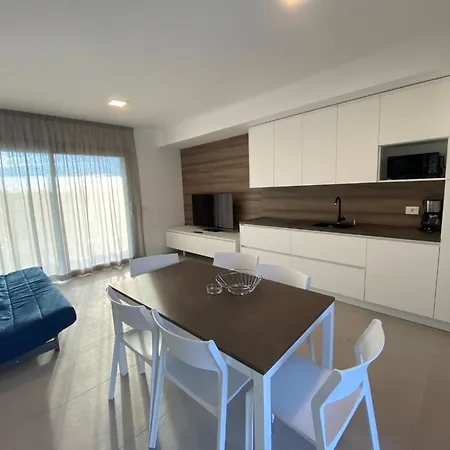Coastal With Two Spacious Terraces Appartement
